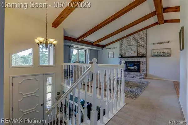 5254 NAVAJO Trail, Pinckney, MI 48169