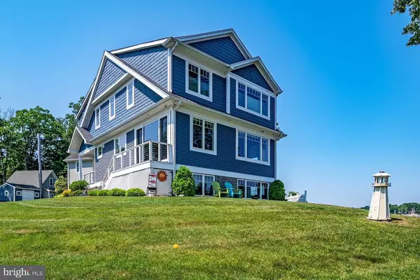 8084 FOREST GLEN DR, Pasadena, MD 21122