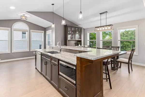 16291 Parkview DR SE, Prior Lake, MN 55372