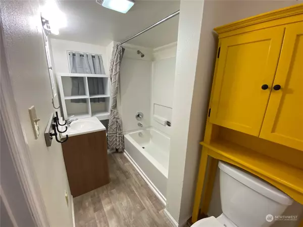 406 W 1st ST, Aberdeen, WA 98520