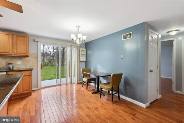 2756 LENHART RD, Colmar, PA 18915