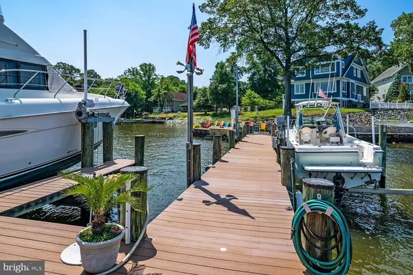 8084 FOREST GLEN DR, Pasadena, MD 21122