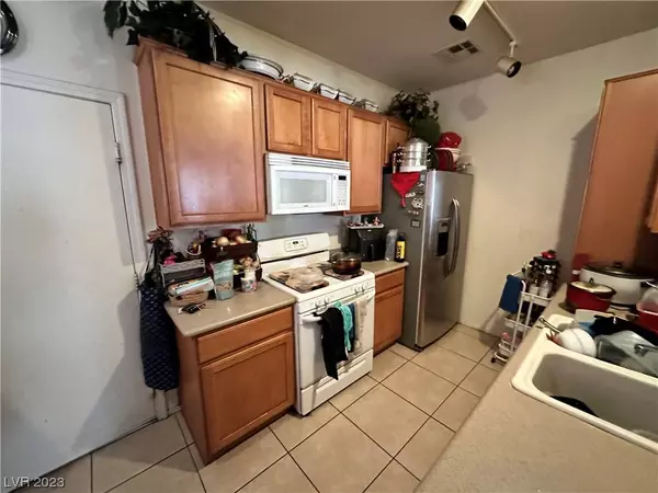 245 Jaded Iris Court, Las Vegas, NV 89106