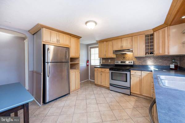 352 W KING ST, Pottstown, PA 19464