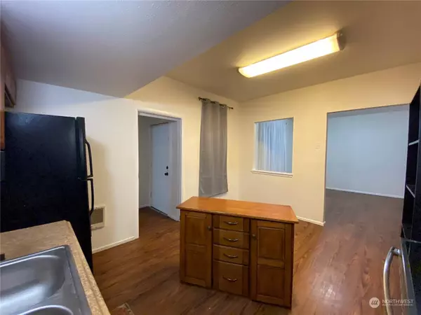 406 W 1st ST, Aberdeen, WA 98520