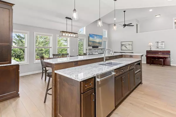 16291 Parkview DR SE, Prior Lake, MN 55372