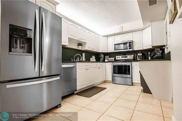 8705 Cleary Blvd  #8705, Plantation, FL 33324