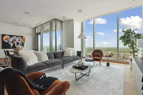 255 Hennepin Avenue #3204, Minneapolis, MN 55401