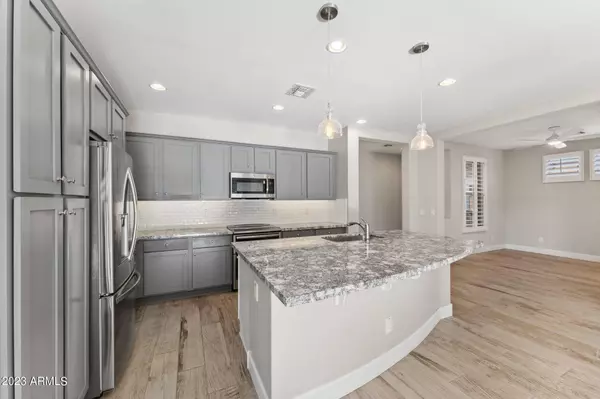 3896 GOLDMINE CANYON Way, Wickenburg, AZ 85390