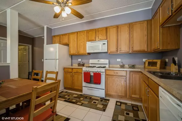 8300 CONCORD DR #209, Morton Grove, IL 60053