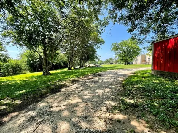 2450 Highway 290, Brenham, TX 77833