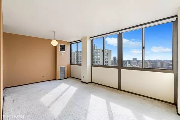 4800 S Lake Park Avenue #2212, Chicago, IL 60615