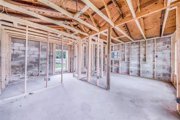 2007 BATES AVE, Eustis, FL 32726