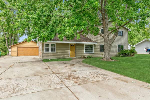 10210 Redwood ST NW, Coon Rapids, MN 55433
