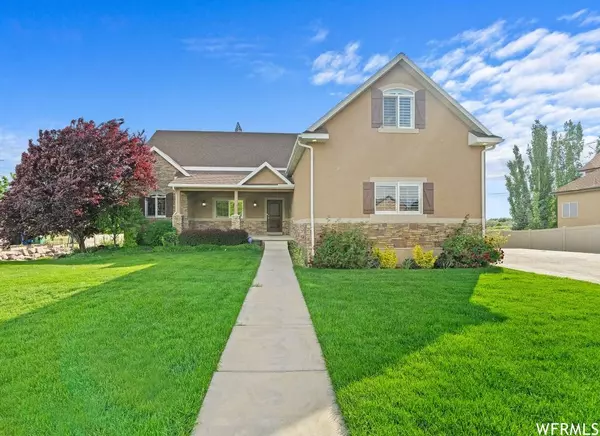 1042 S VIEW CREST LN, Kaysville, UT 84037