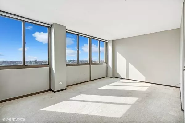 4800 S Lake Park Avenue #2212, Chicago, IL 60615