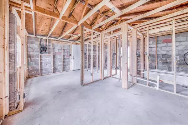 2007 BATES AVE, Eustis, FL 32726