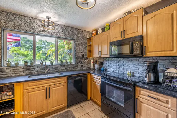 482 Scodella Street SW, Palm Bay, FL 32908