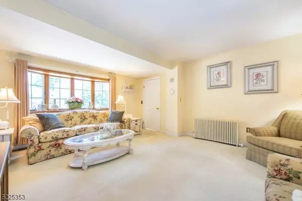 31 Sewall Ave, Clifton City, NJ 07011