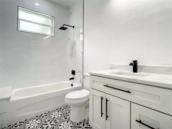 2668 COACHMAN DR, Deltona, FL 32738