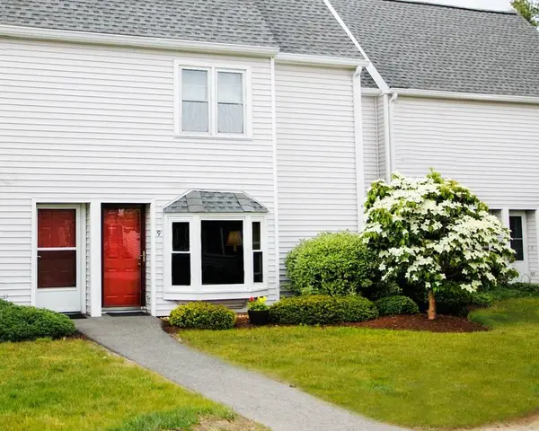 9 Mary Dyer Ln #9, Easton, MA 02356