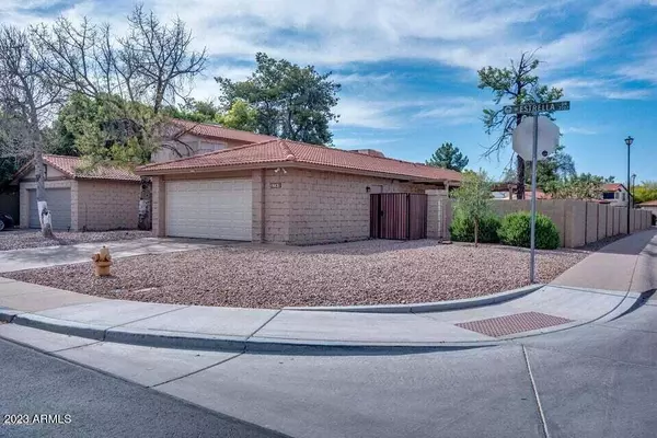 2702 W ESTRELLA Drive, Chandler, AZ 85224