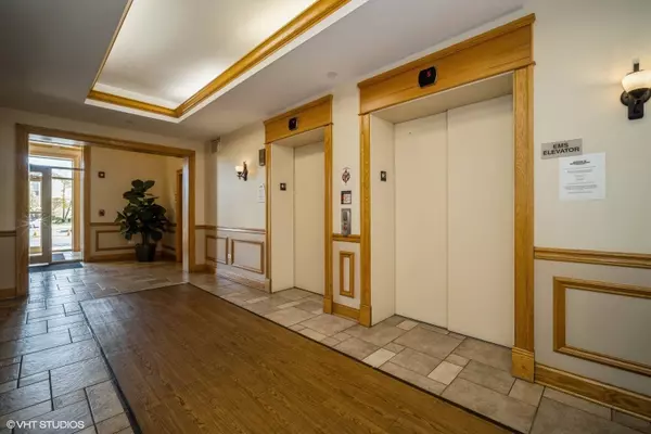 8300 CONCORD DR #209, Morton Grove, IL 60053