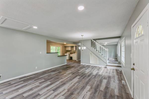 10210 Redwood ST NW, Coon Rapids, MN 55433