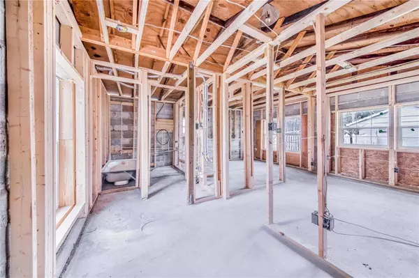 2007 BATES AVE, Eustis, FL 32726