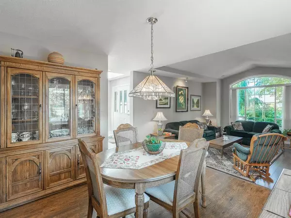 675 Redwood Dr, Qualicum Beach, BC V9K 1A2