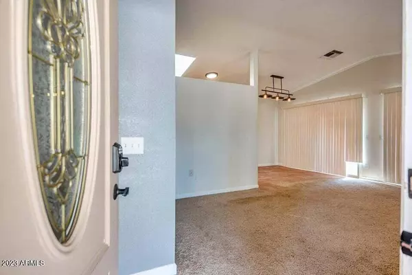 2702 W ESTRELLA Drive, Chandler, AZ 85224