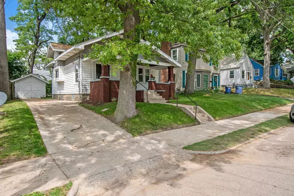 919 Merrifield SE Street, Grand Rapids, MI 49507