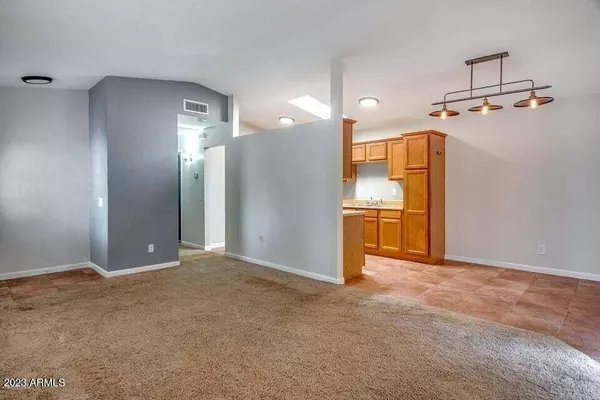 2702 W ESTRELLA Drive, Chandler, AZ 85224