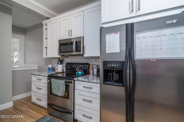 817 BELMONT Road, Grand Forks, ND 58201