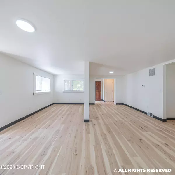 7620 Maryland AVE, Anchorage, AK 99504