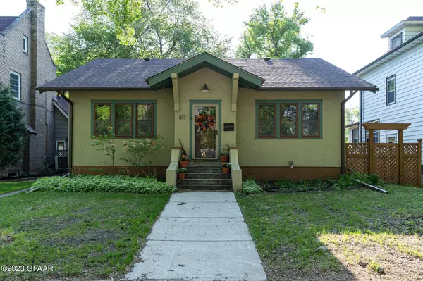 817 BELMONT Road, Grand Forks, ND 58201
