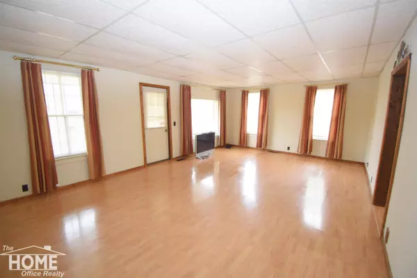 1813 W Stewart St., Owosso, MI 48867