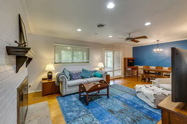 809 James Drive, Richardson, TX 75080