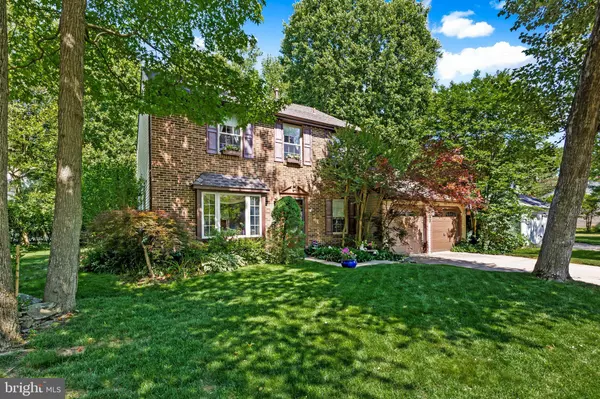 33 SHEFFIELD LN, Mount Laurel, NJ 08054