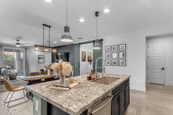 10029 E WAVELENGTH Avenue, Mesa, AZ 85212