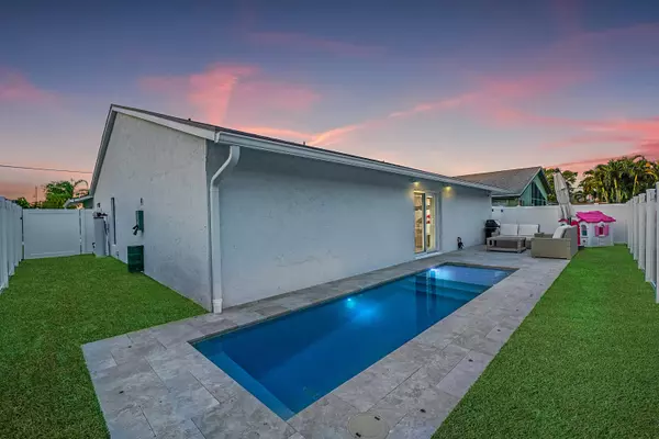 6222 Dania ST, Jupiter, FL 33458