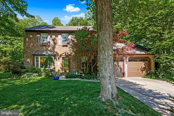 33 SHEFFIELD LN, Mount Laurel, NJ 08054