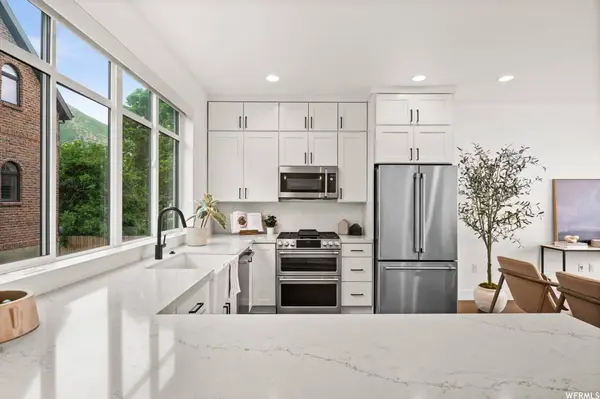 4686 S GROSVENOR CT, Holladay, UT 84117