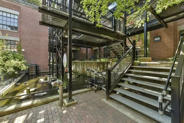 30 Howard Street #1, Somerville, MA 02144