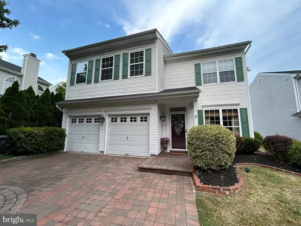 1 ARROWHEAD DR, Burlington, NJ 08016