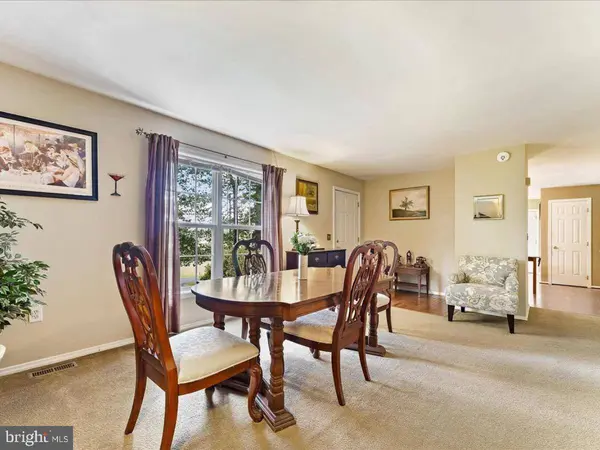 102 VALLEY VIEW DR, Parkesburg, PA 19365