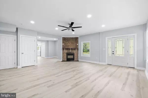 1400 LORE AVE, Wilmington, DE 19809