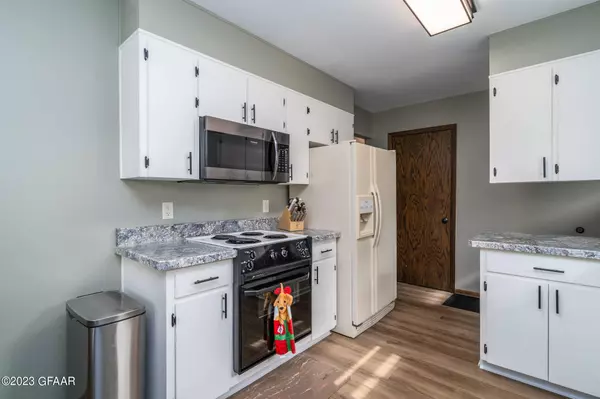 1414 6TH Avenue N, Grand Forks, ND 58203