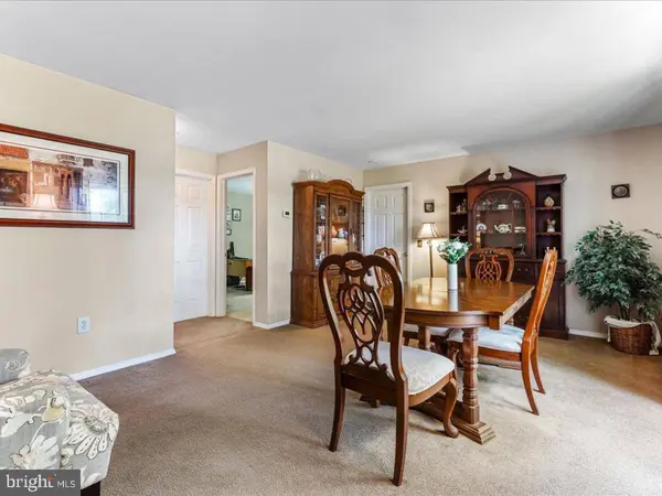 102 VALLEY VIEW DR, Parkesburg, PA 19365