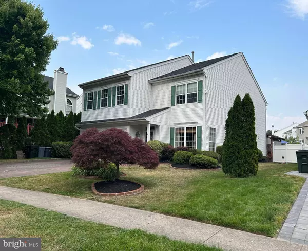 1 ARROWHEAD DR, Burlington, NJ 08016